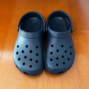 Boy Crocs. Size 3 (Brand new)